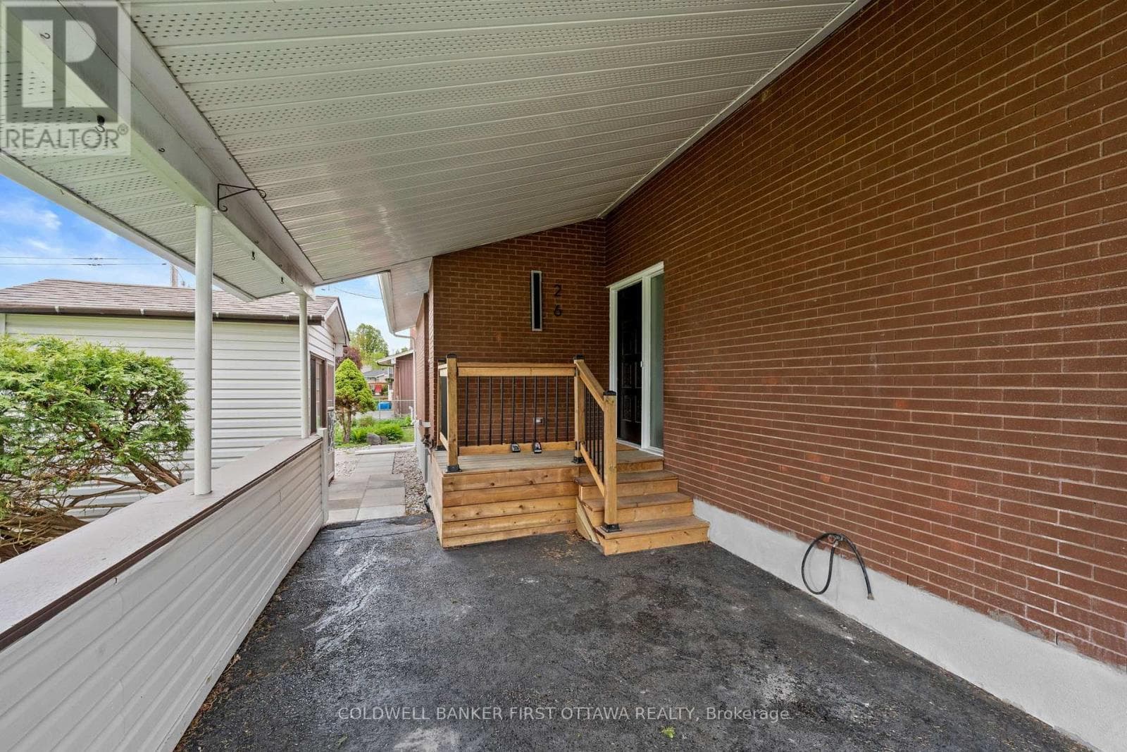 26 SPRING GARDEN AVENUE — photo 3