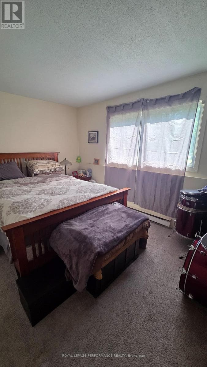 115 - 218 VIEWMOUNT DRIVE — photo 3