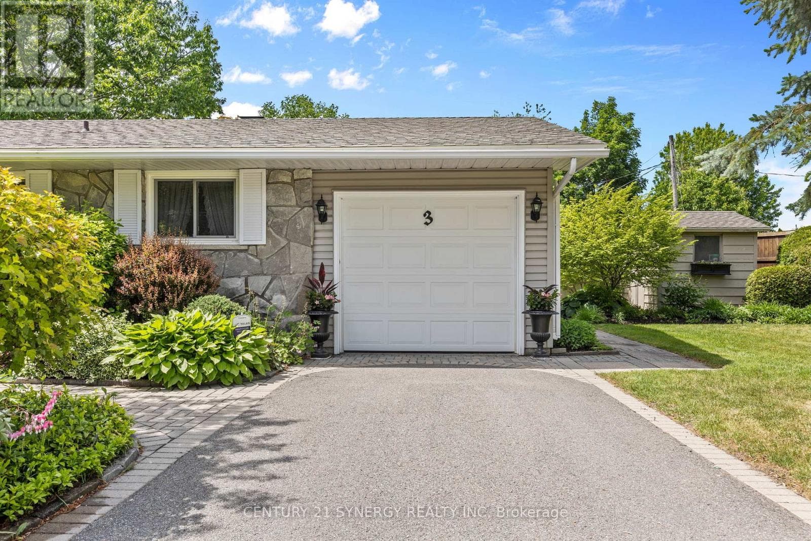 3 AUBURN STREET — photo 4