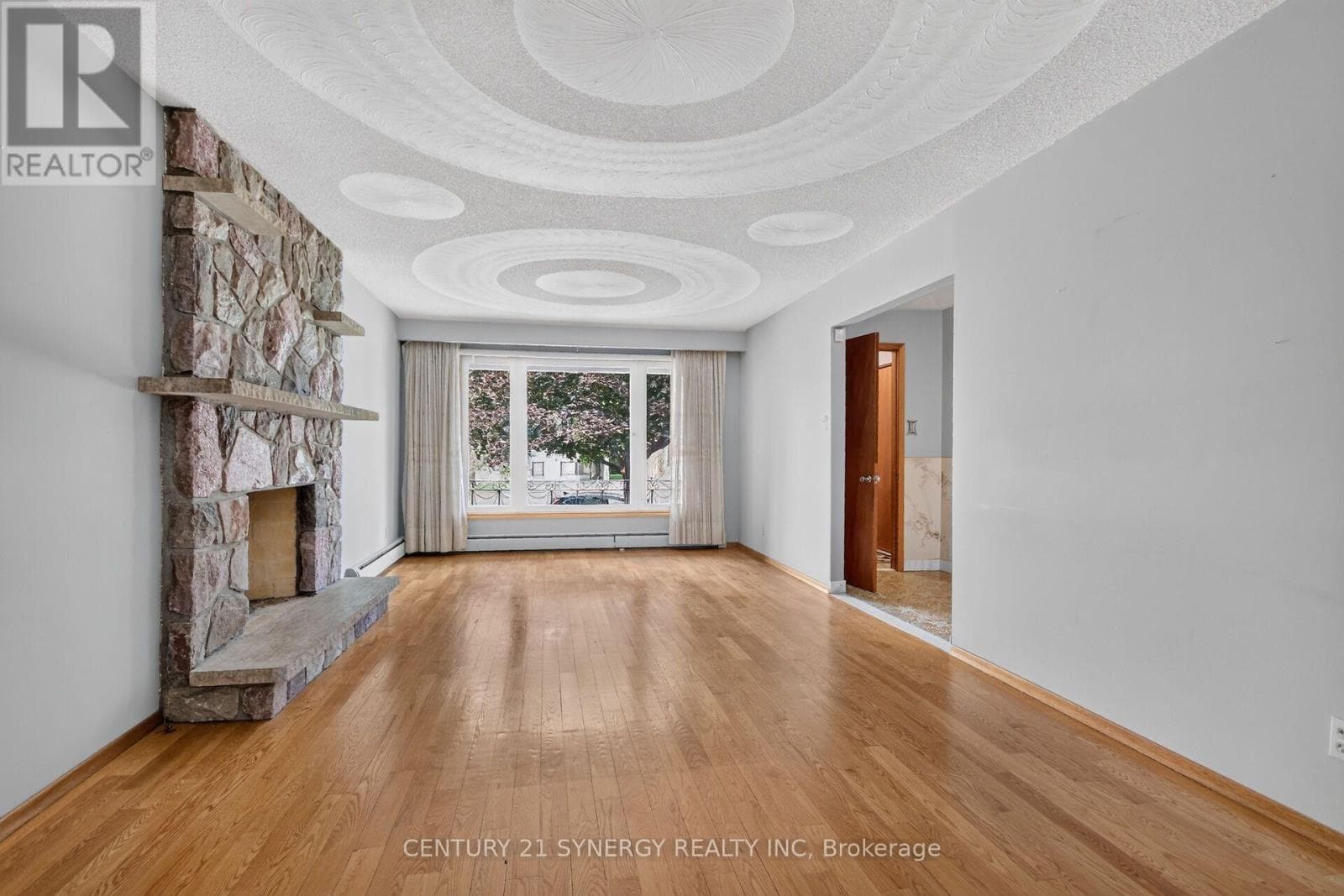 974 GREENBRIAR AVENUE — photo 4