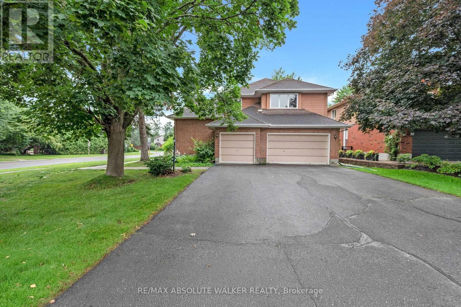 268 PINE HILL DRIVE — photo 3