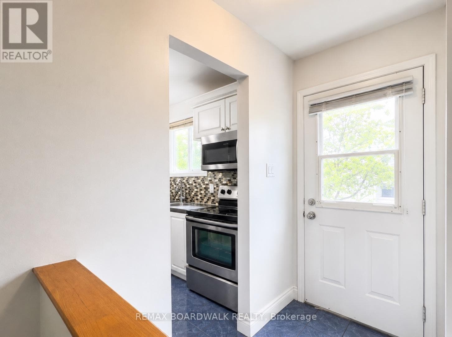 1 - 222 CASTLEFRANK ROAD — photo 4
