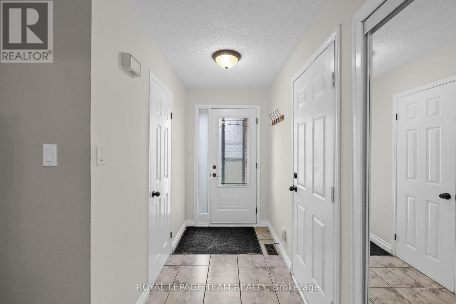 50 SPRINGCREEK CRESCENT — photo 4