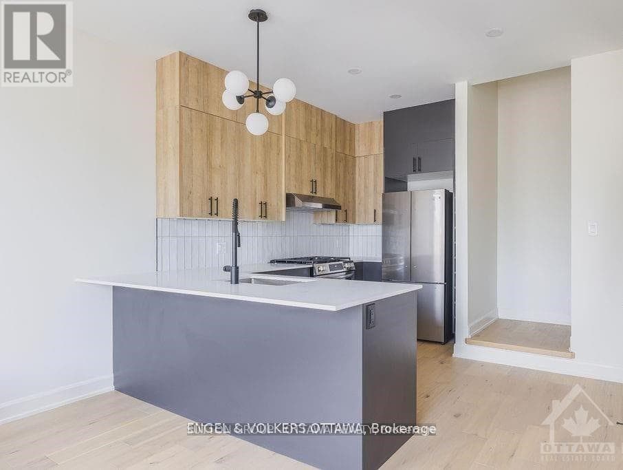 A - 136 CARILLON STREET — photo 3
