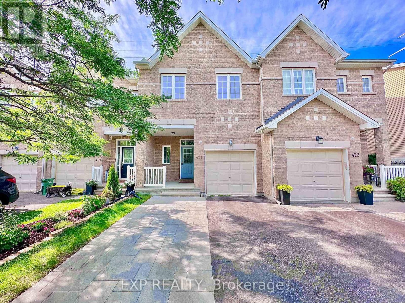 421 FOXHALL WAY — photo 1