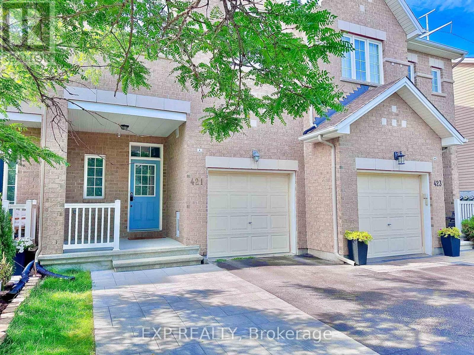 421 FOXHALL WAY — photo 2