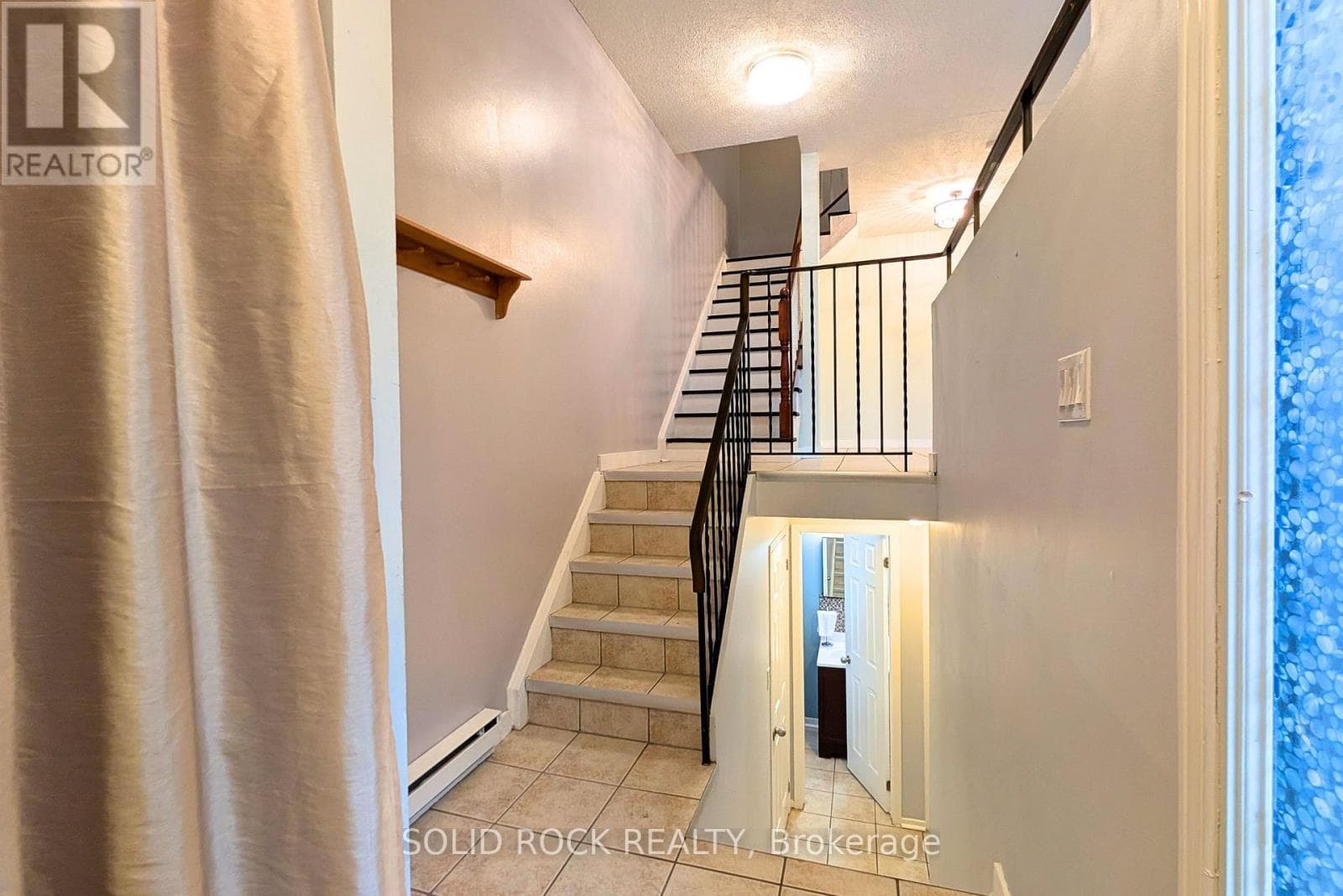 B - 29 WOODVALE GREEN DRIVE — photo 3
