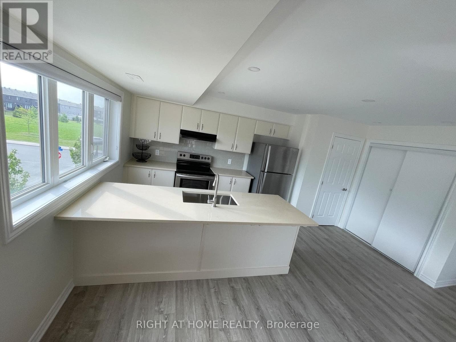 903 NAUTILUS PRIVATE — photo 3
