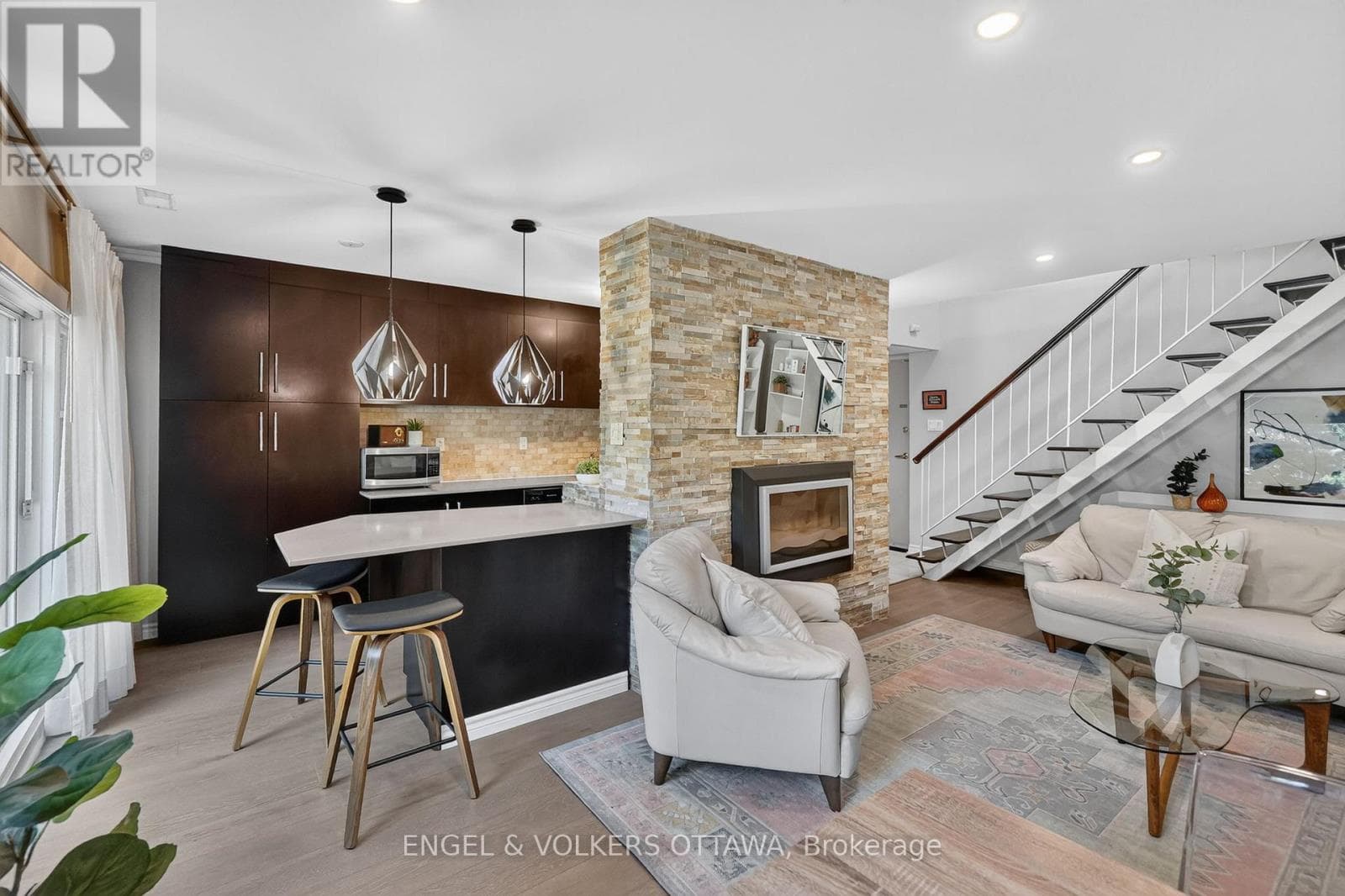 119 - 12 CORKSTOWN ROAD — photo 4