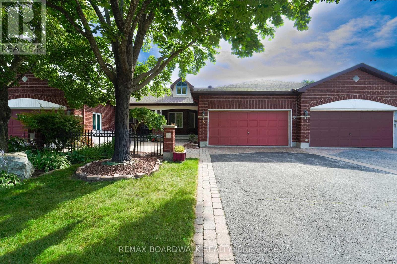 3 COULSON COURT — photo 1