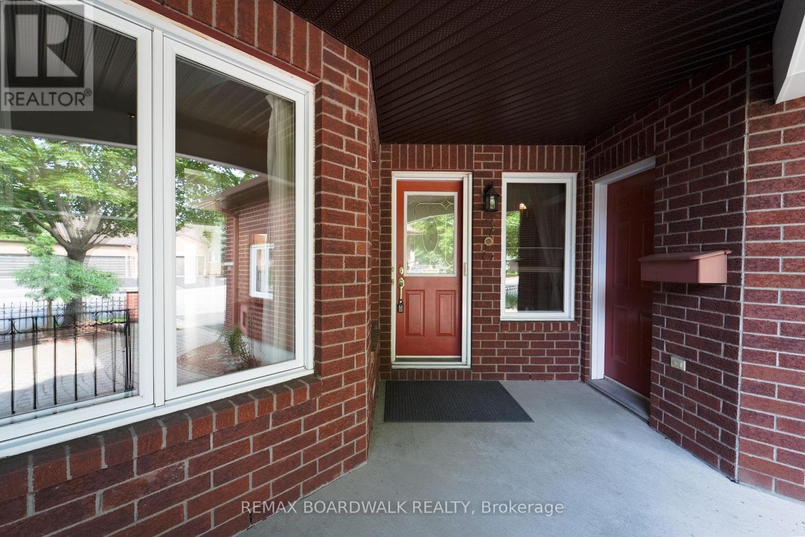 3 COULSON COURT — photo 4
