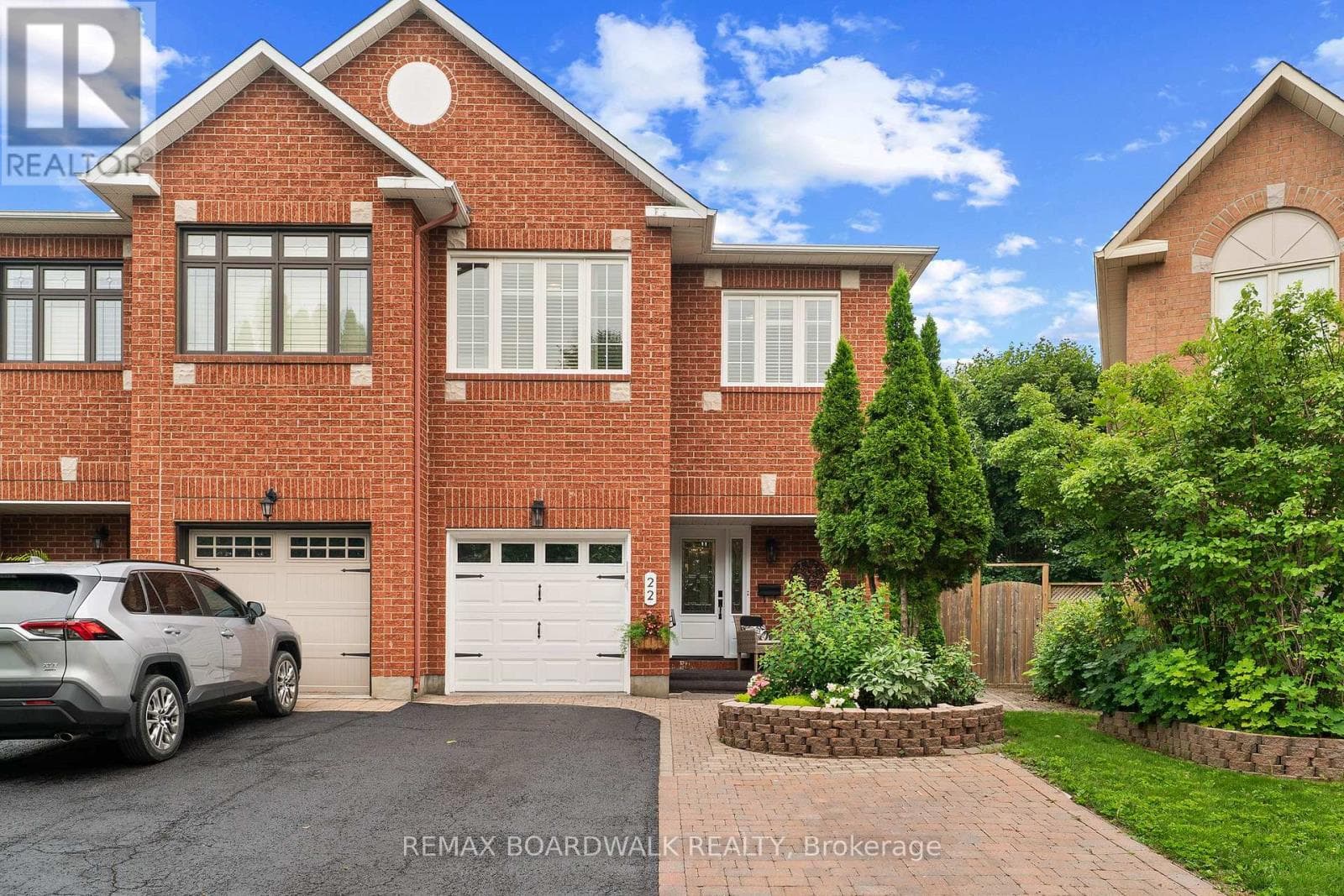 22 EAGLEVIEW STREET — photo 1