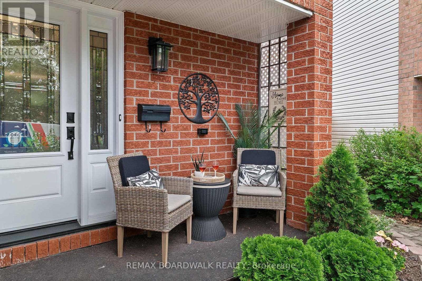 22 EAGLEVIEW STREET — photo 3