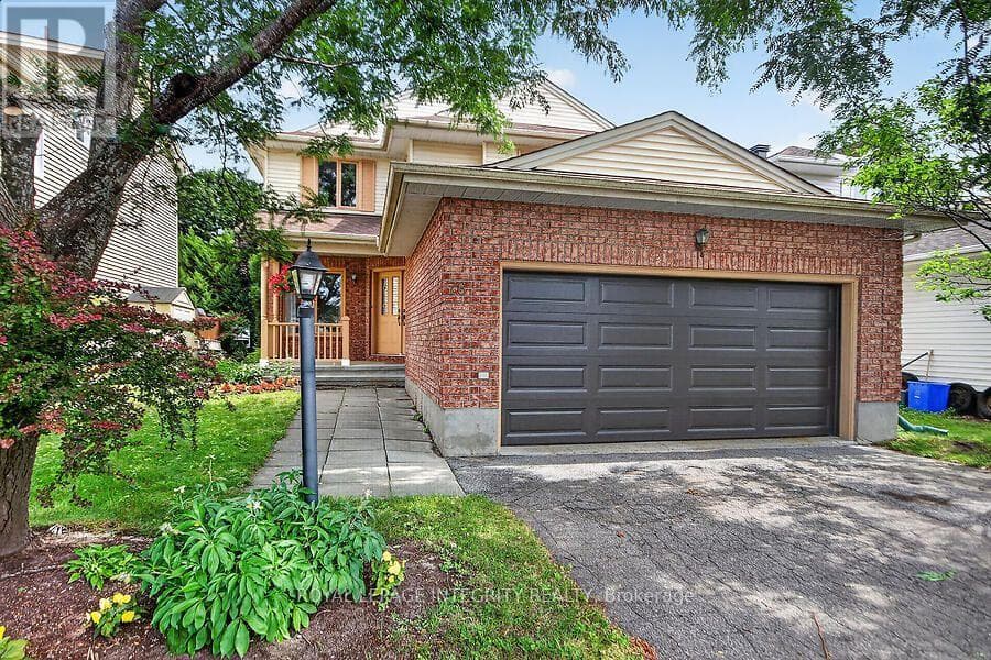 76 SADDLEHORN CRESCENT — photo 1