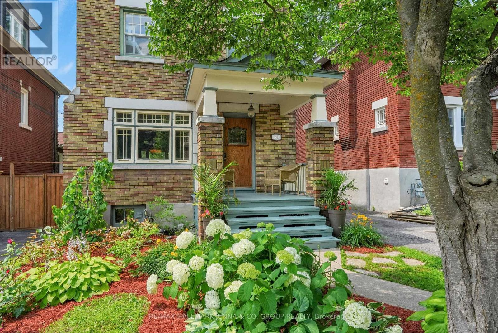50 WILLARD STREET — photo 1