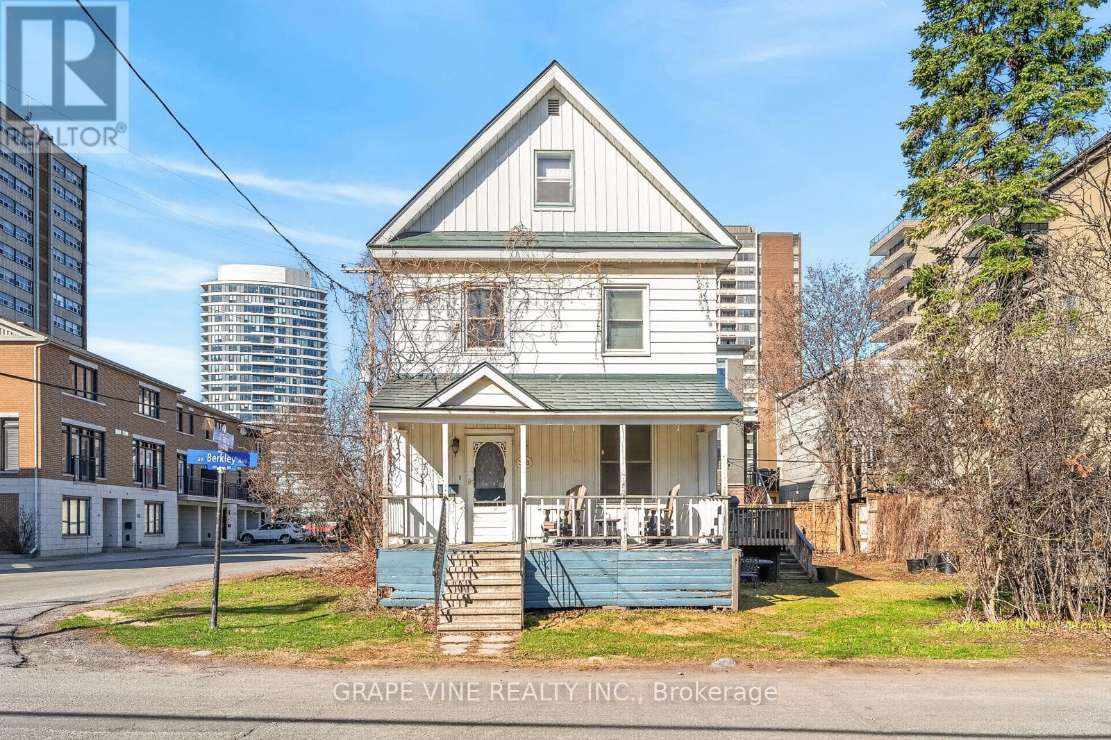 388 BERKLEY AVENUE — photo 1