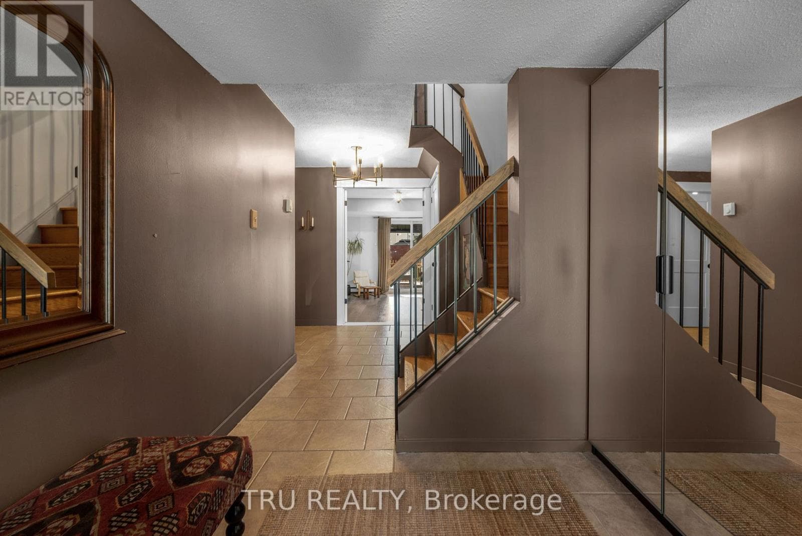 G - 270 DALEHURST DRIVE — photo 3