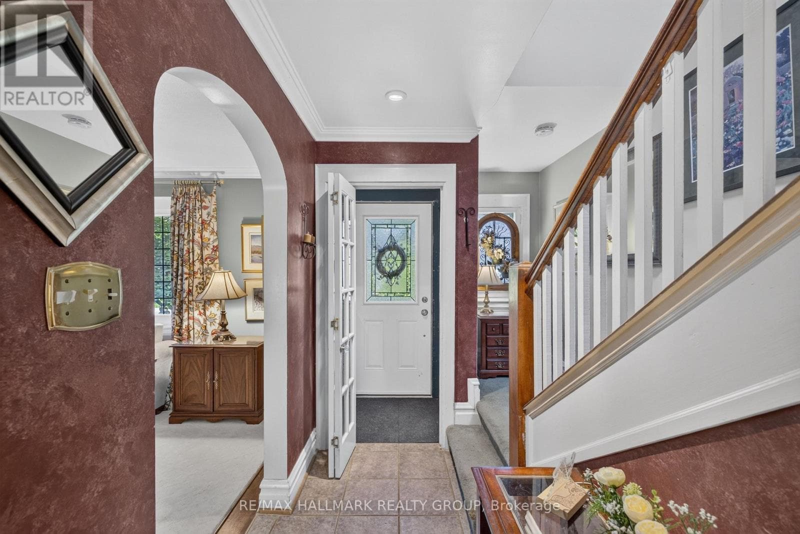 8 RUSKIN STREET — photo 3