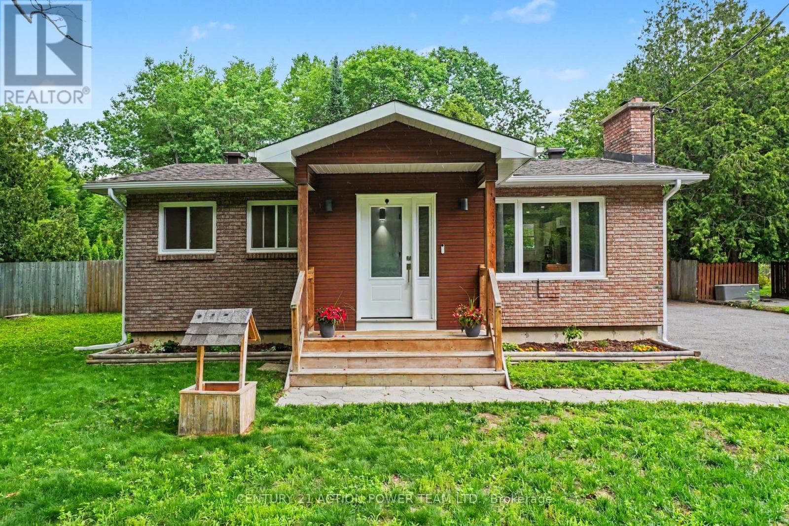 422 ALLBIRCH ROAD — photo 1