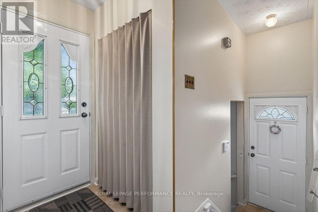 2184 MELFORT STREET — photo 3
