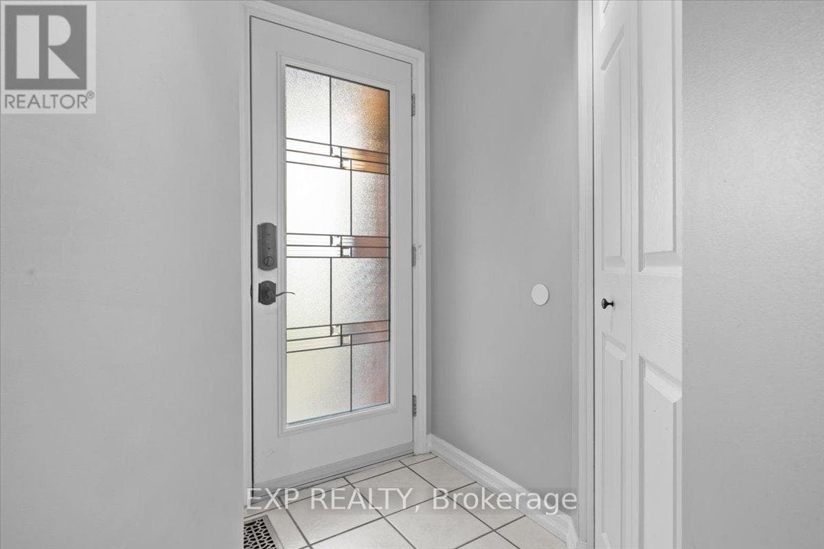 851 BEAUREGARD CRESCENT — photo 2