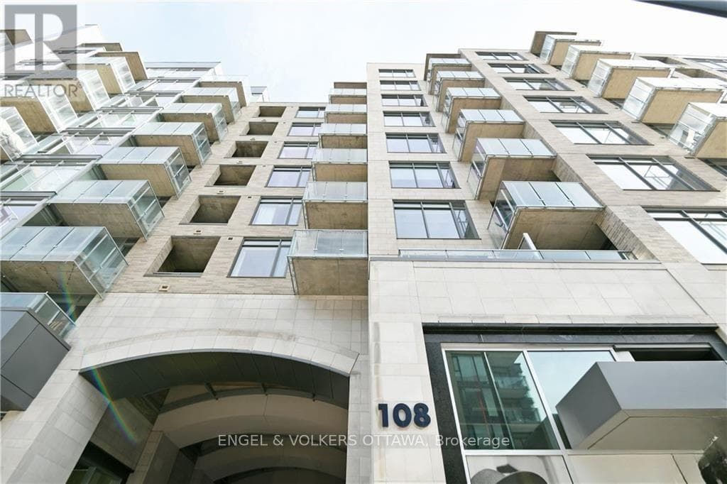 208 - 108 RICHMOND ROAD — photo 2