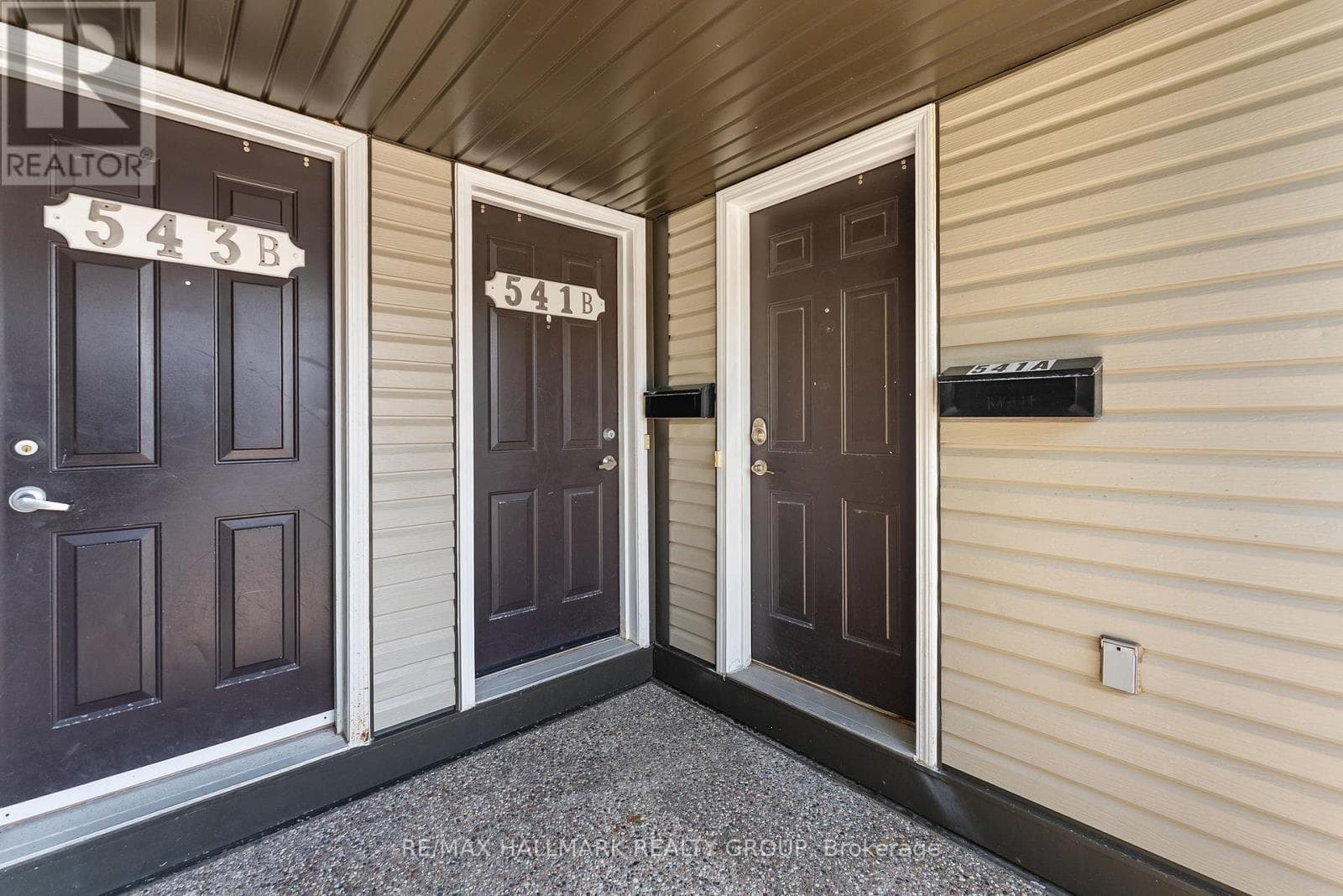 A - 541 CHAPMAN MILLS DRIVE — photo 3