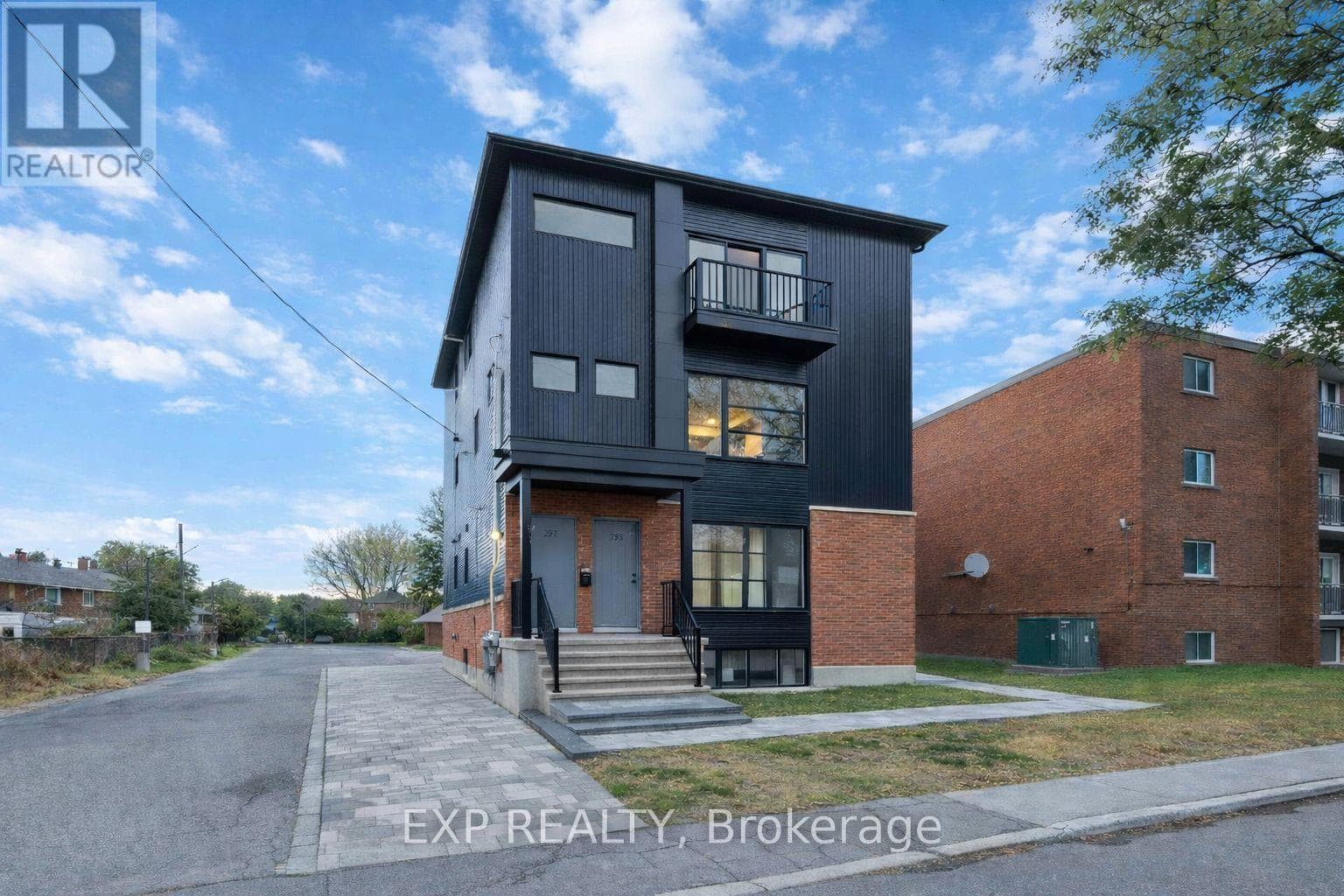 255 PRESLAND ROAD — photo 1