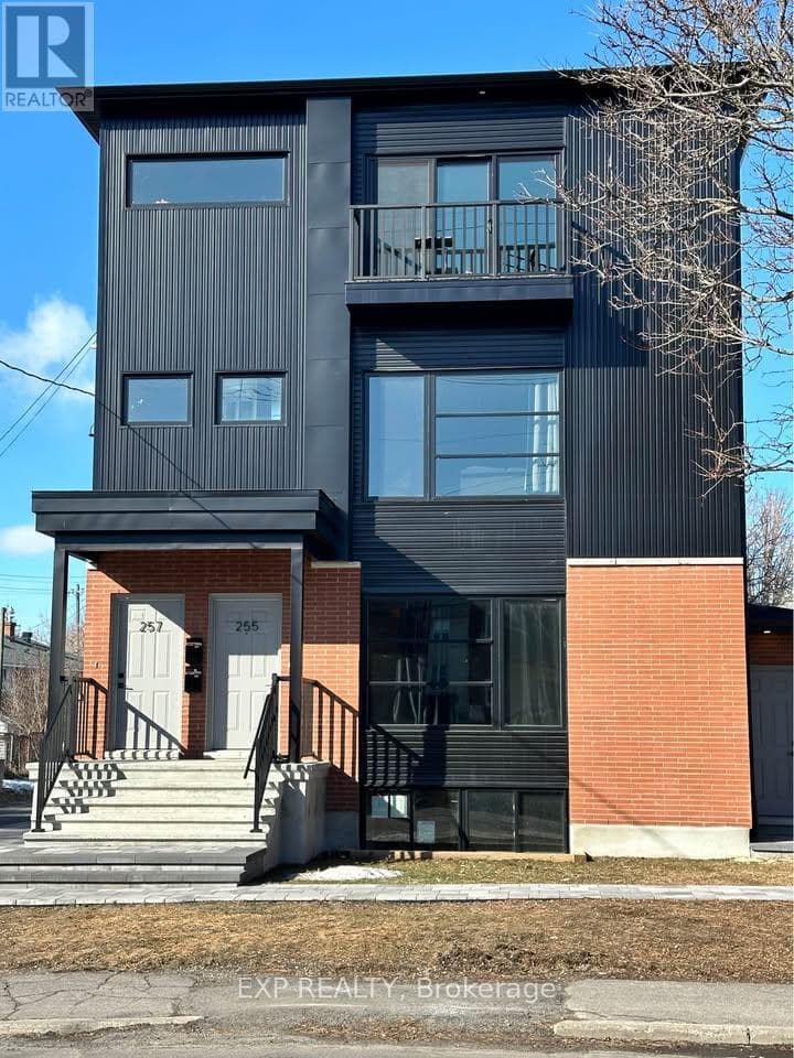 255 PRESLAND ROAD — photo 2