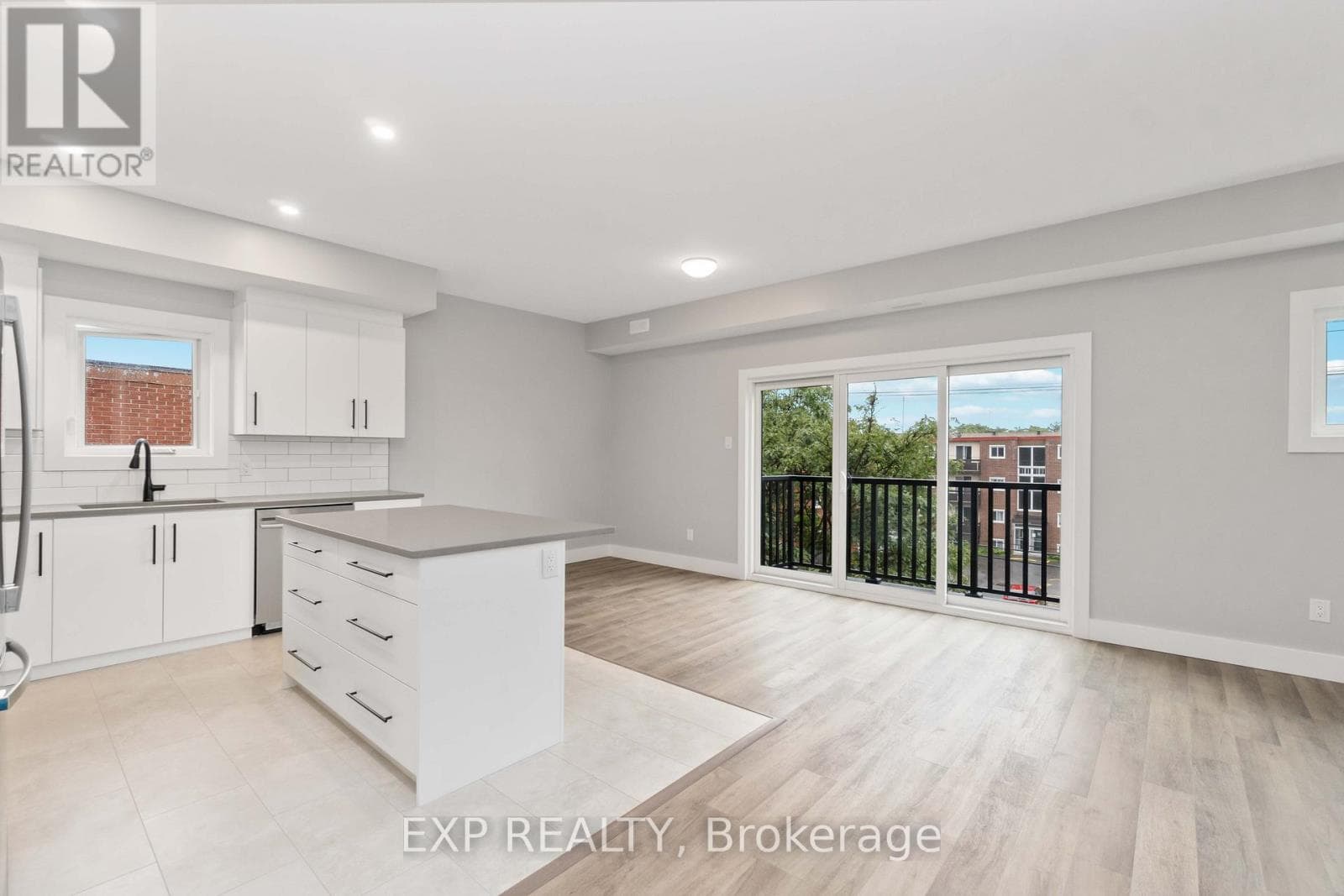 255 PRESLAND ROAD — photo 4