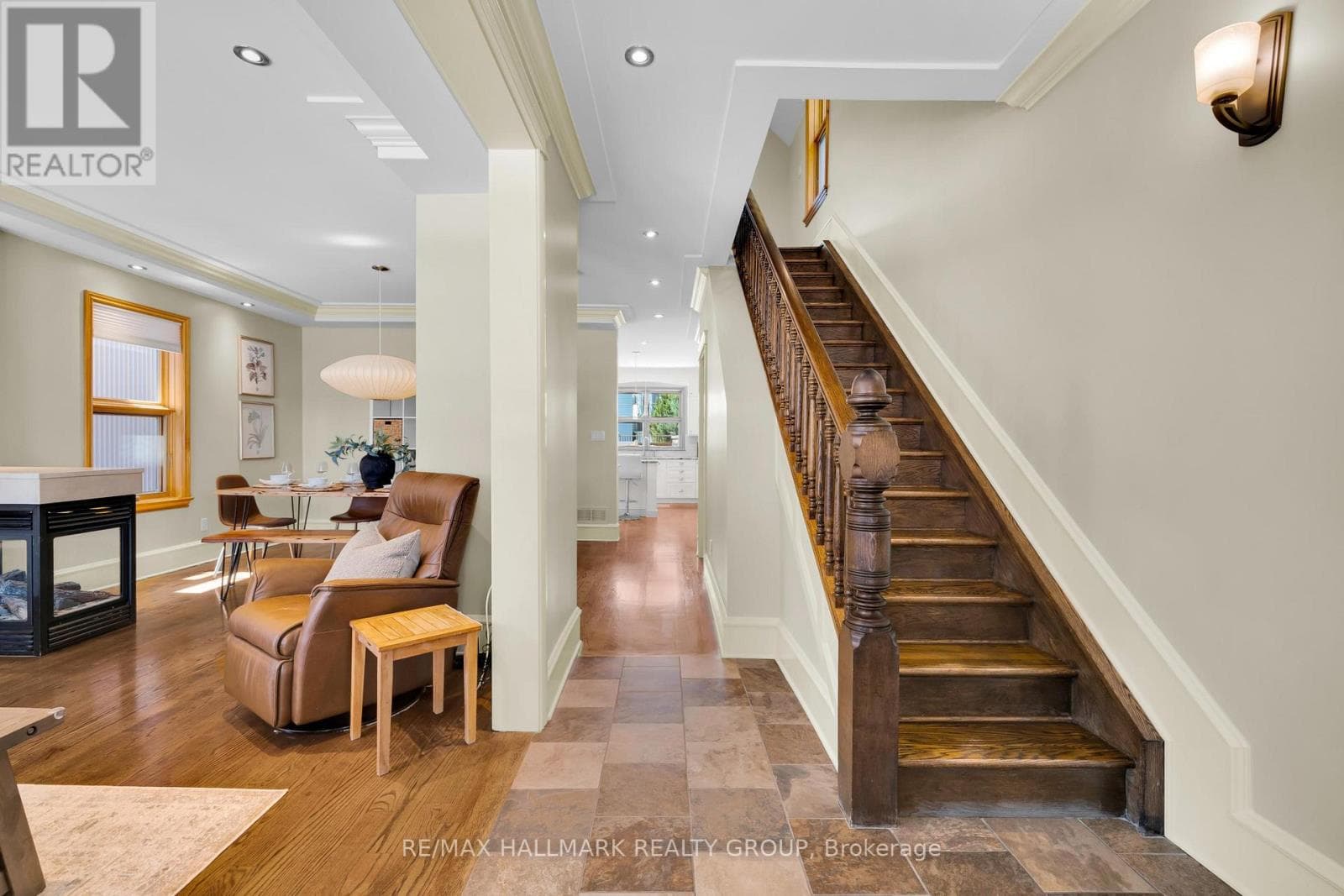 376 WINONA AVENUE — photo 4
