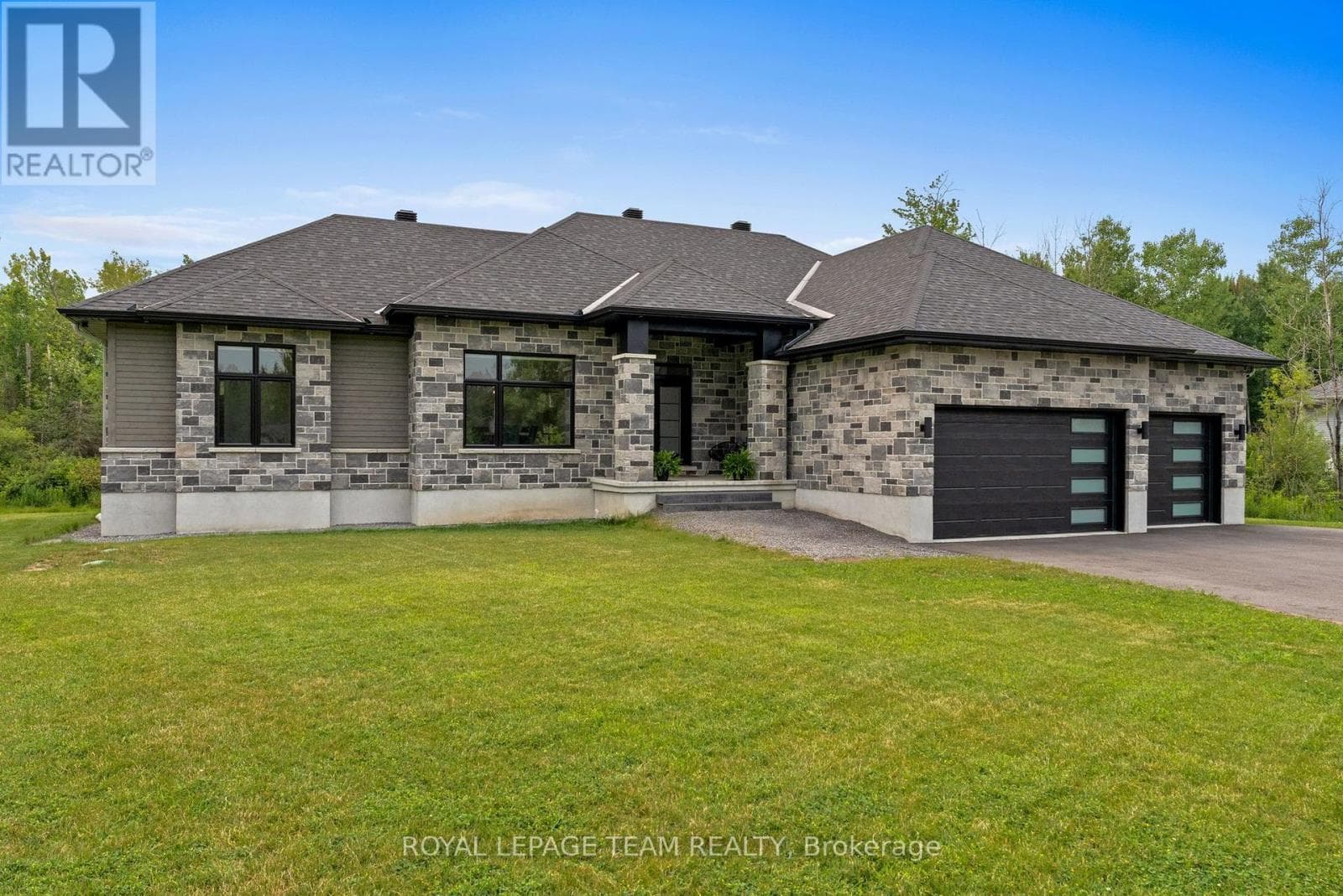 176 COUNTRY MEADOW DRIVE — photo 2