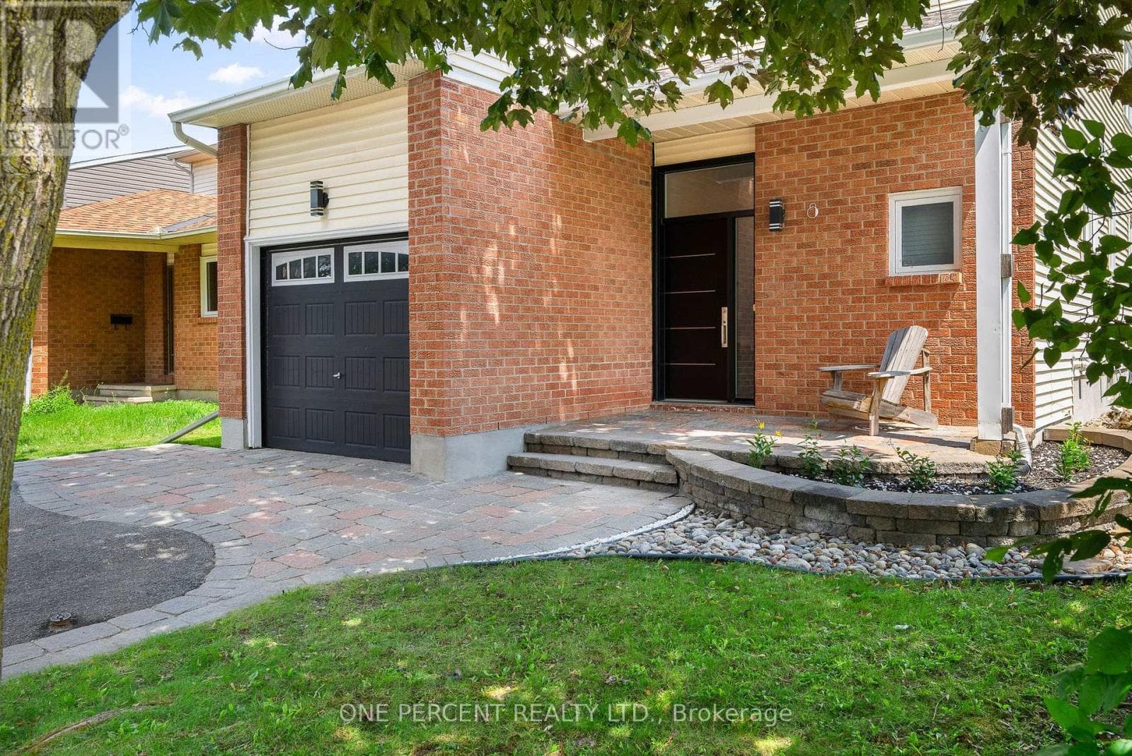 8 RASTILA CRESCENT — photo 3