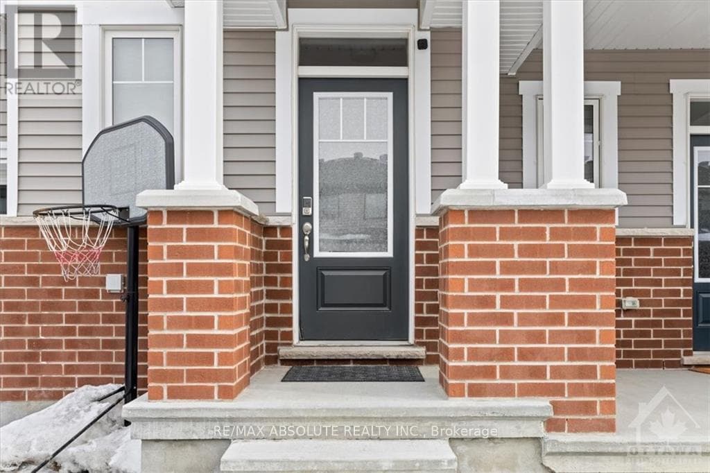 235 BILLRIAN CRESCENT — photo 2