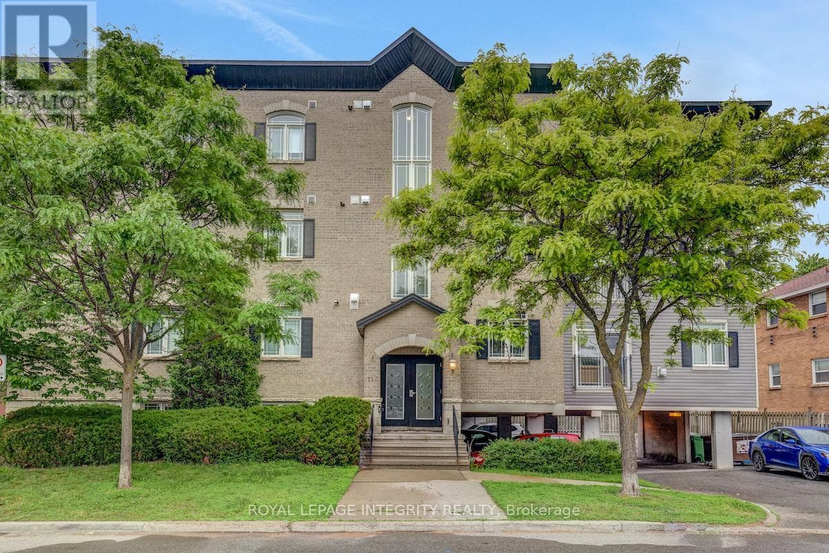 402 - 711 CHURCHILL AVENUE N — photo 1