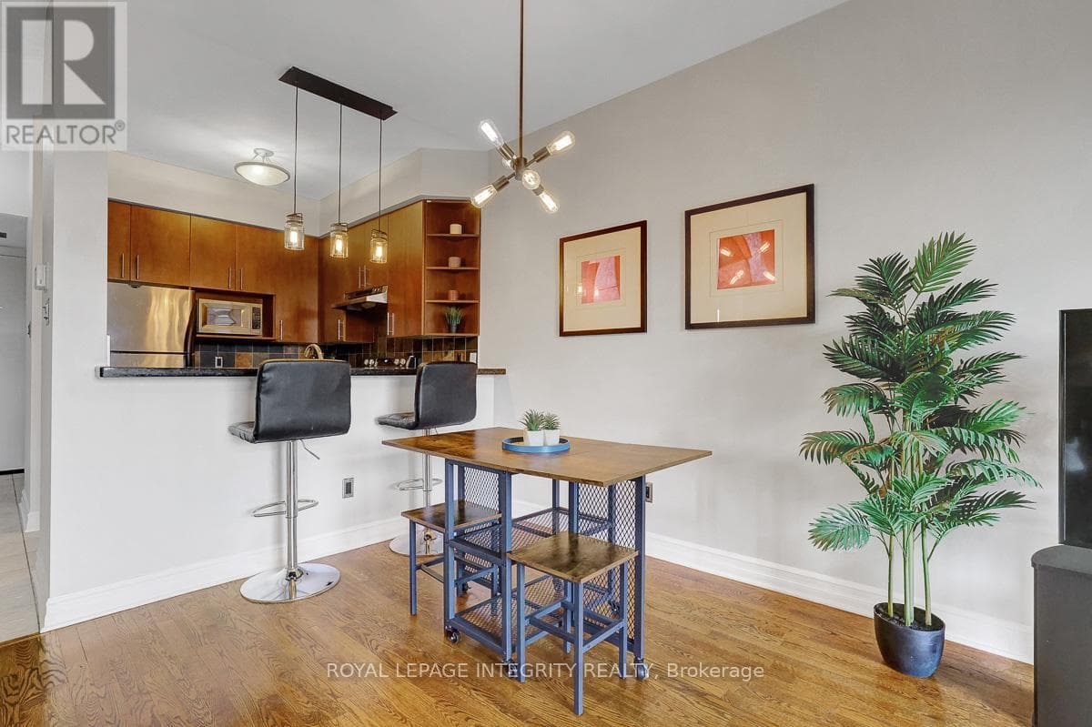402 - 711 CHURCHILL AVENUE N — photo 4