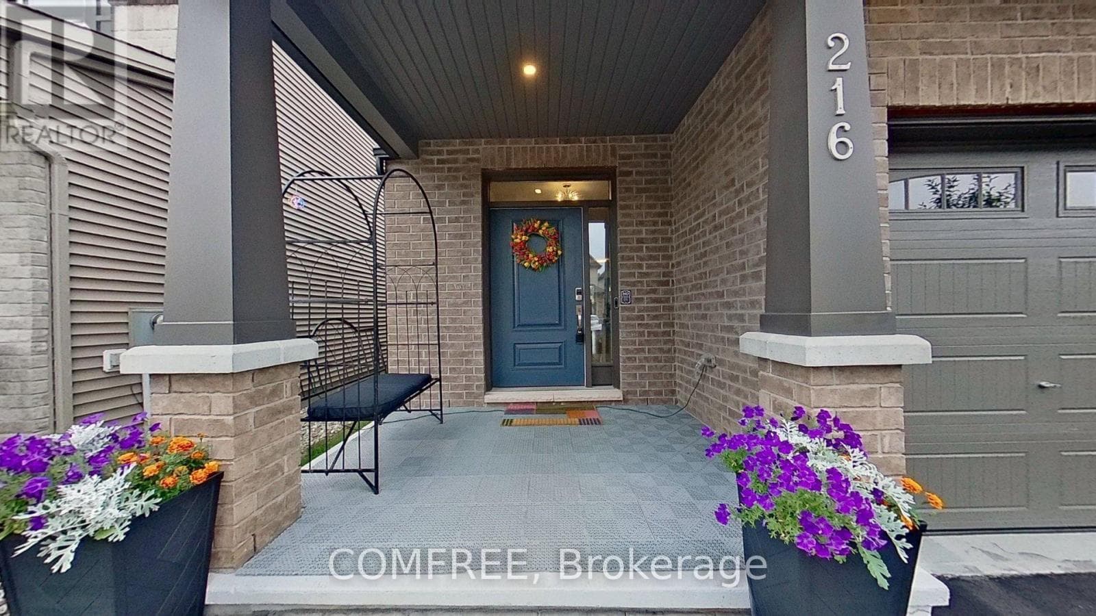 216 MAGPIE STREET — photo 2