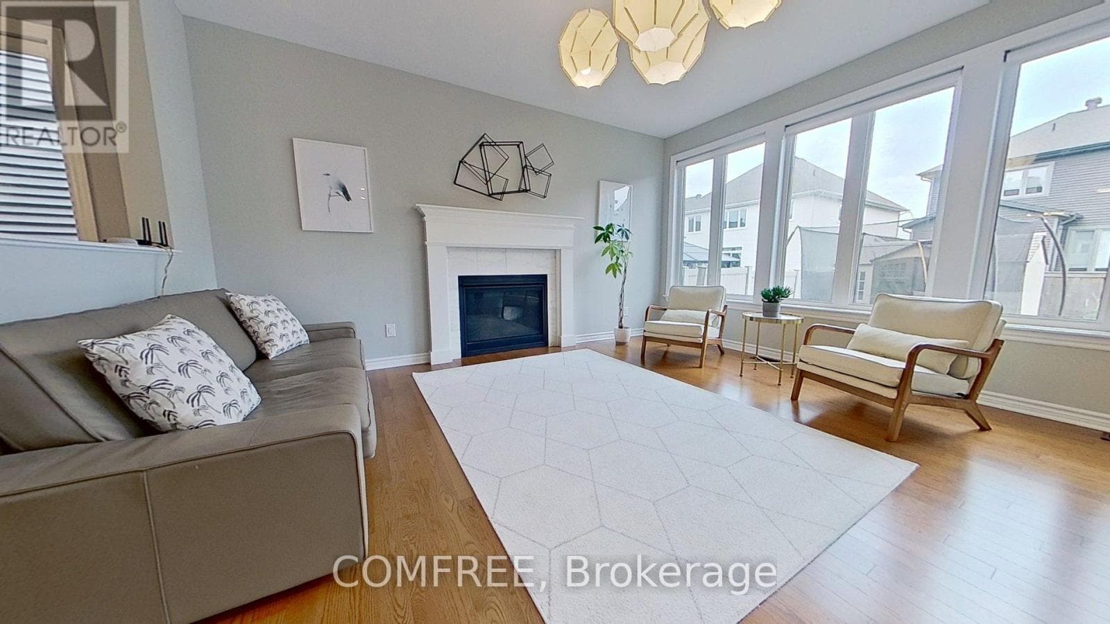 216 MAGPIE STREET — photo 3