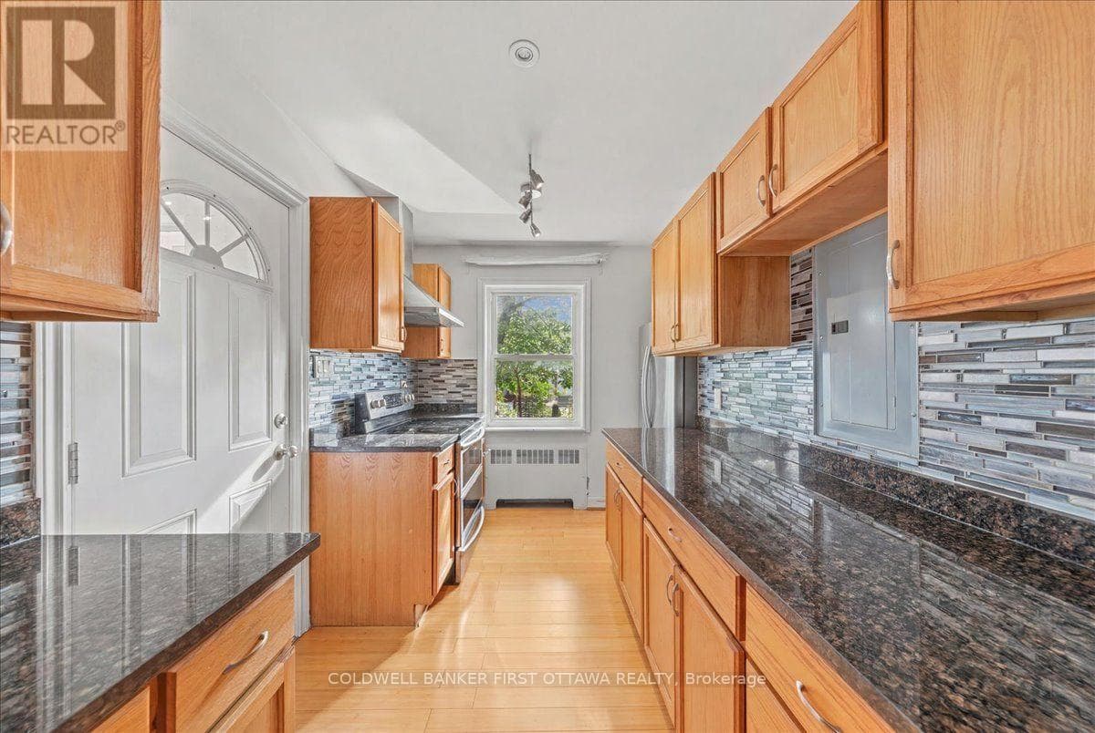 20 PRIMROSE AVENUE — photo 3