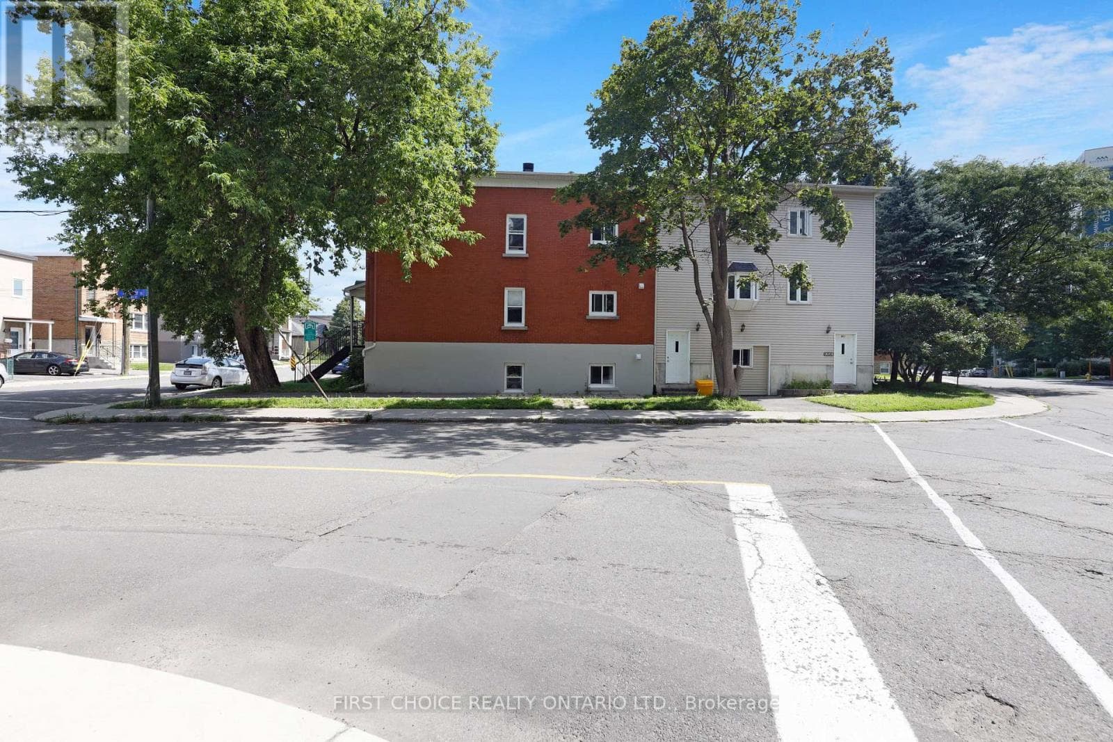 64 GENEST STREET — photo 4