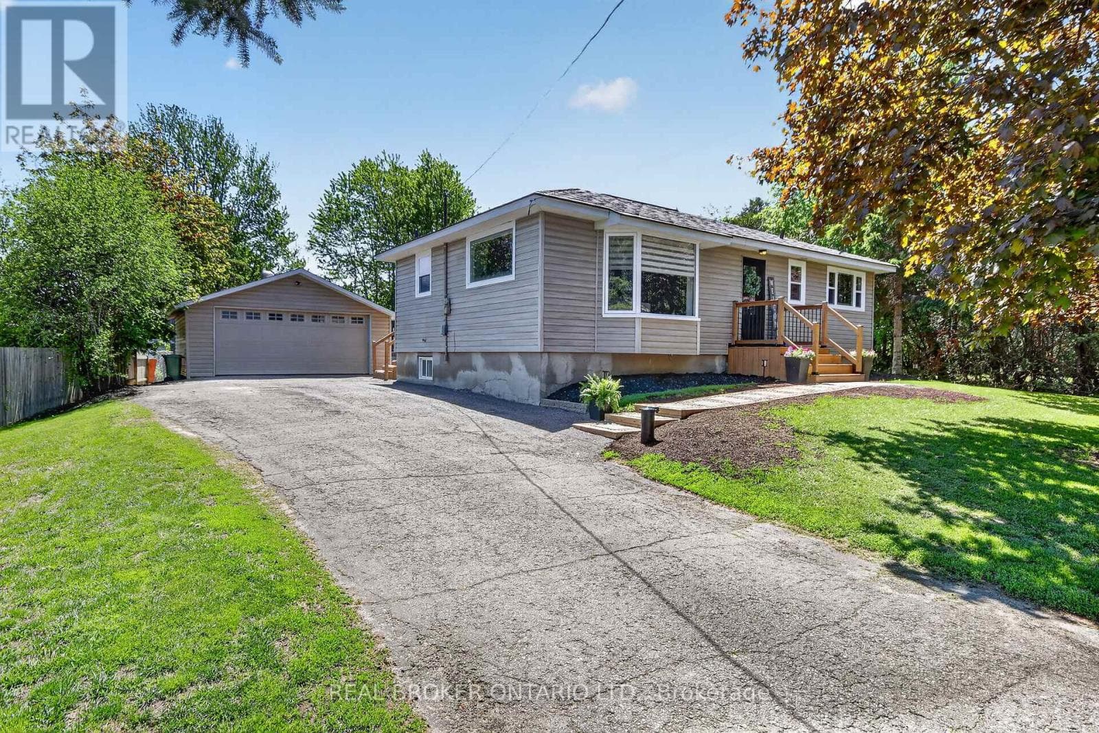 5626 OWEN STREET — photo 2