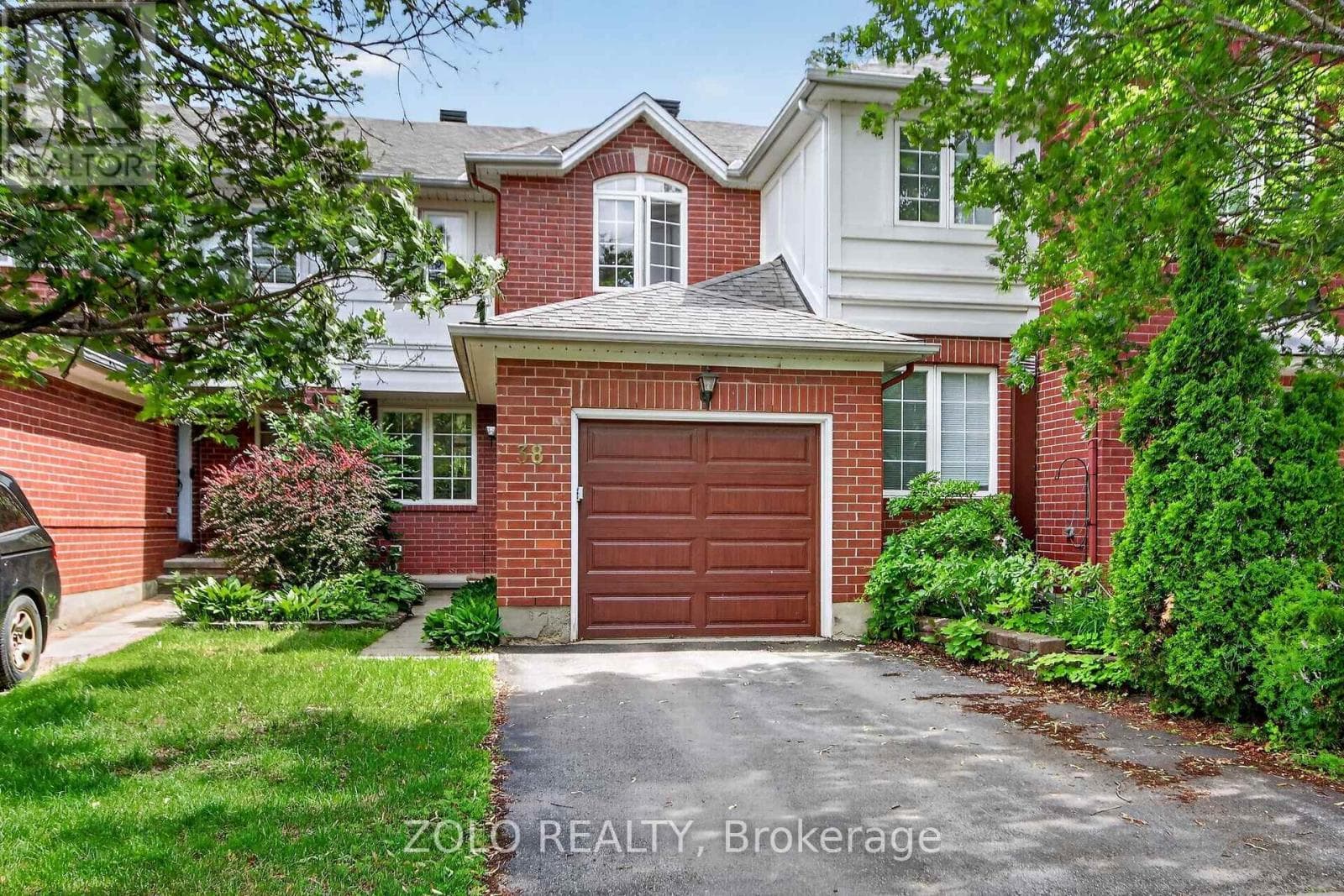 38 CENTRAL PARK DRIVE — photo 1