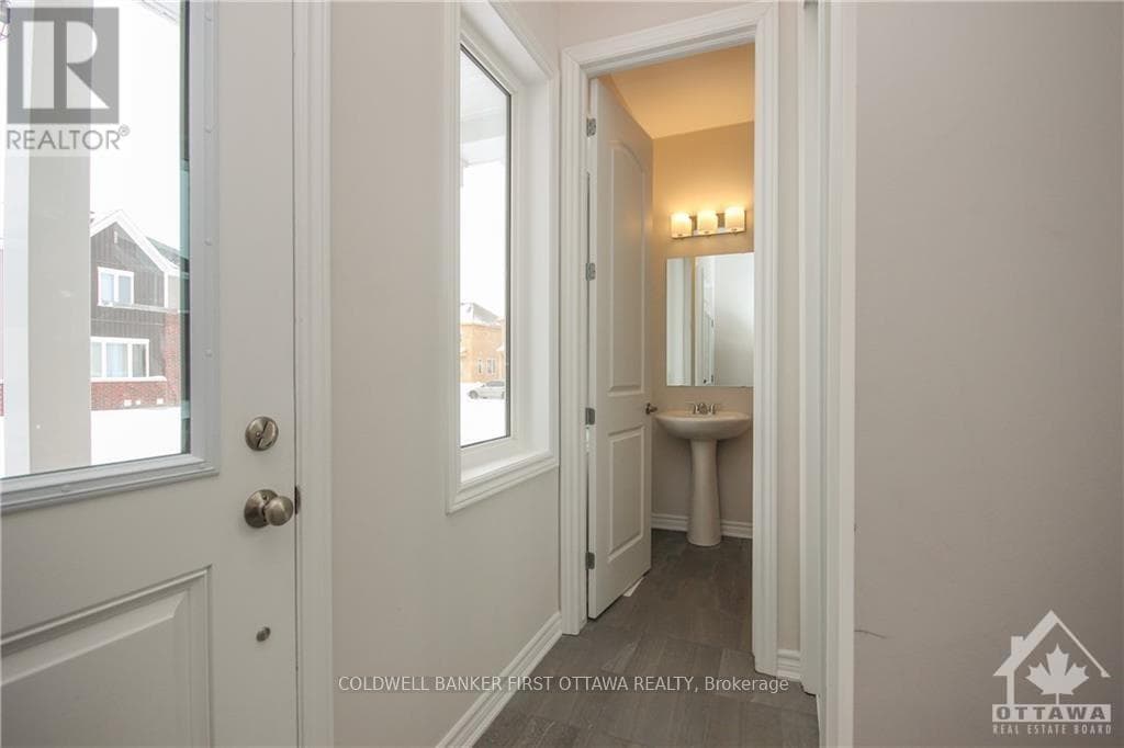 72 FOCALITY CRESCENT — photo 3