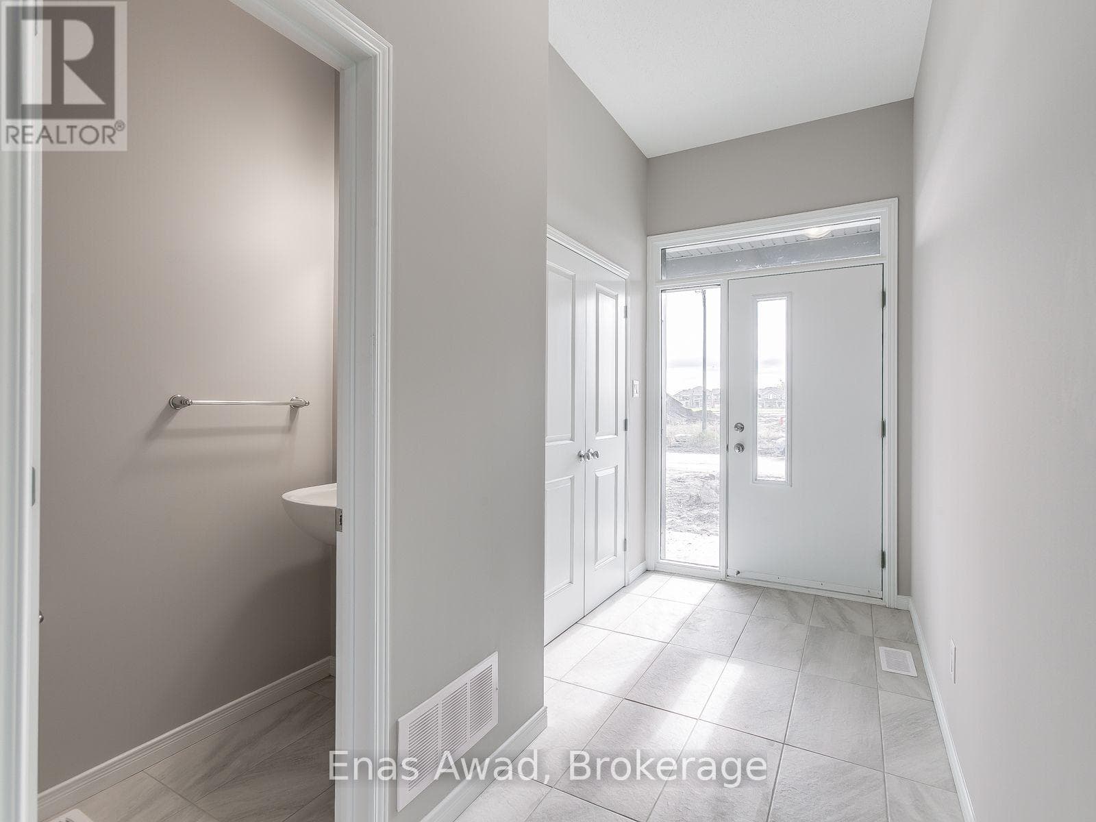 491 COPE DRIVE — photo 3