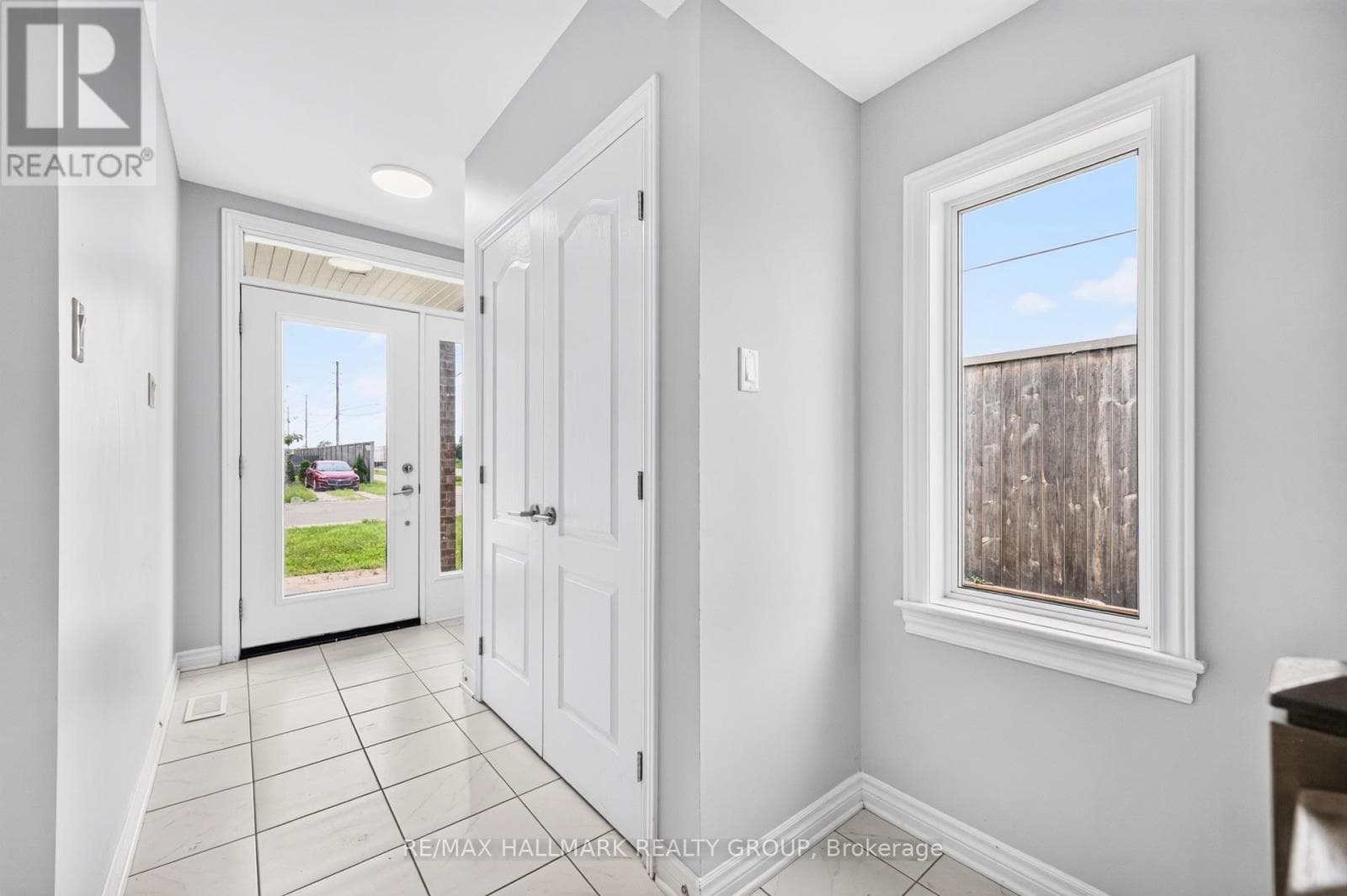 547 MUSKARI STREET — photo 3
