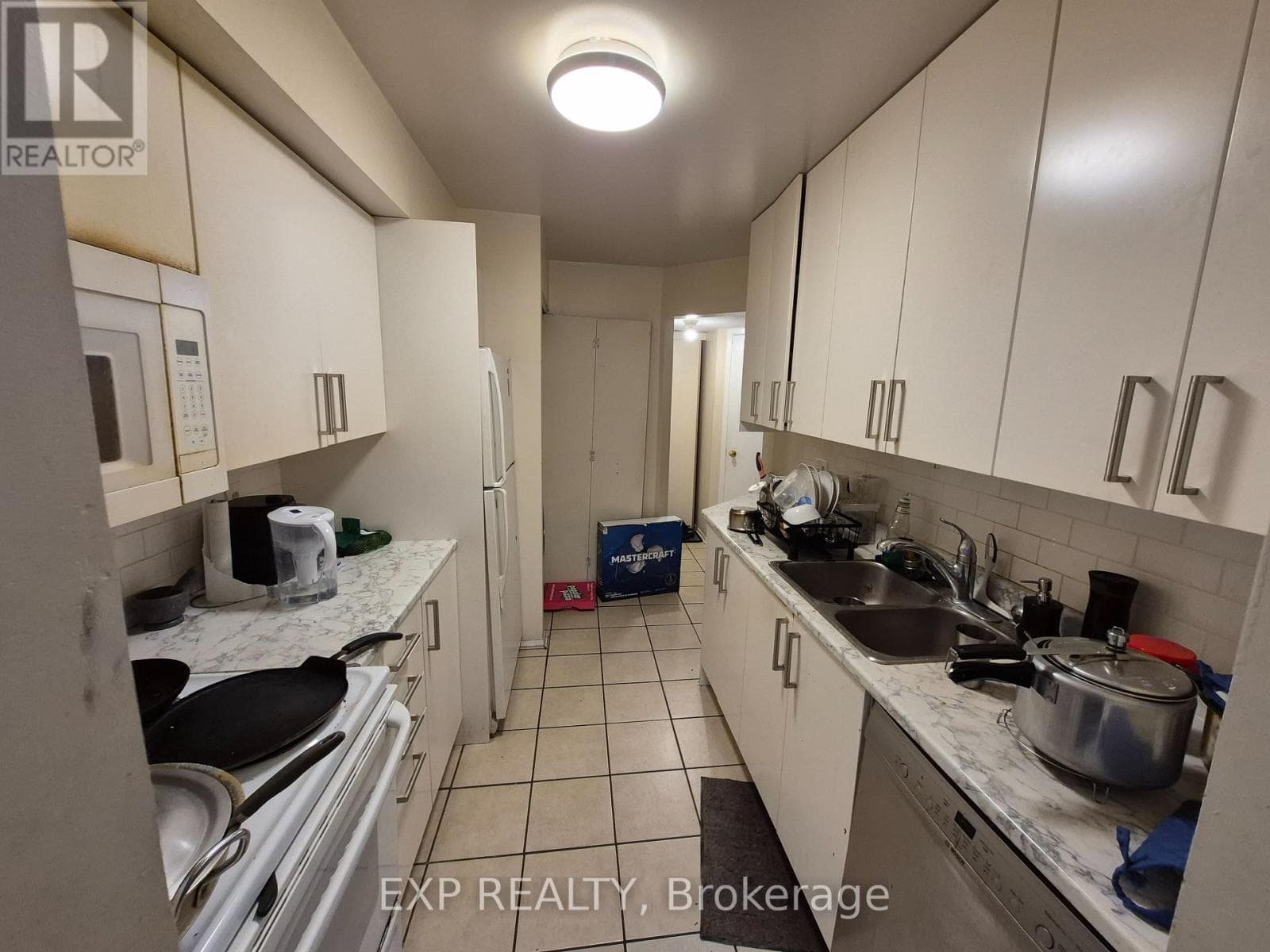 218 - 270 LORRY GREENBERG DRIVE — photo 4