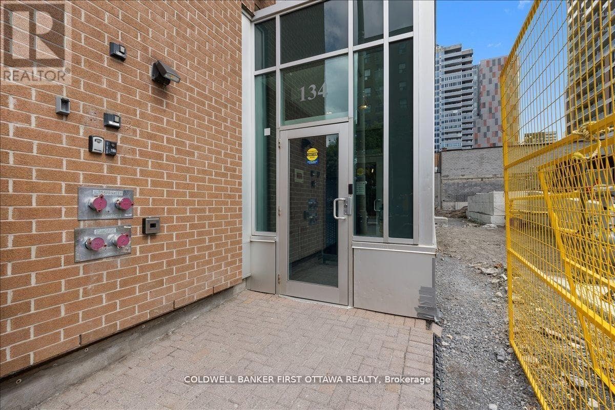 1203 - 134 YORK STREET — photo 2