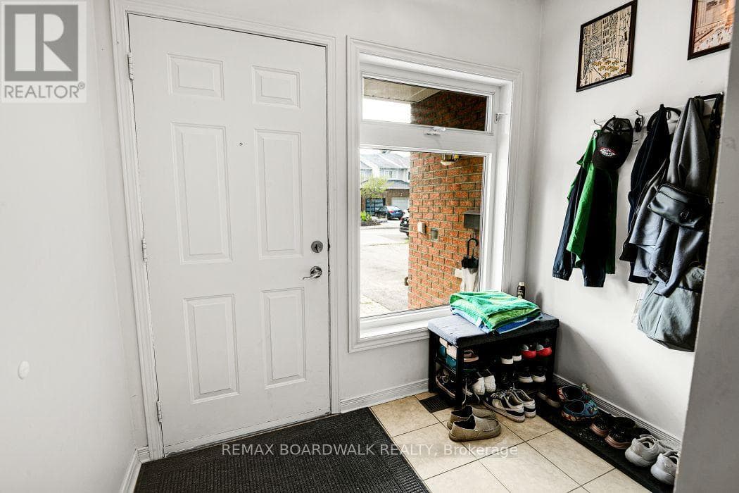 79 HUNTERS GLEN CRESCENT — photo 3