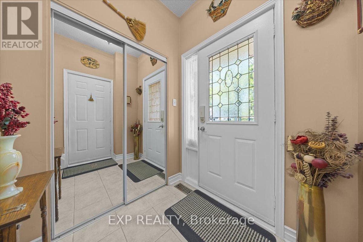 494 LAWLER CRESCENT — photo 3