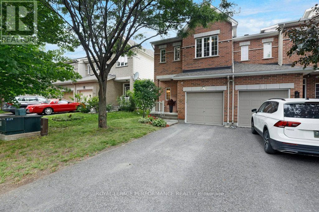 306 WAYMARK CRESCENT — photo 2